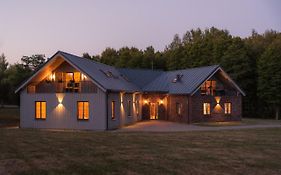 Lake & Library Boutique Hotel